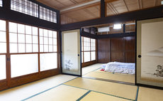 140-Year-Old Traditional House with Rich Experiences