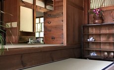 stay at japanese traditional house with the owners